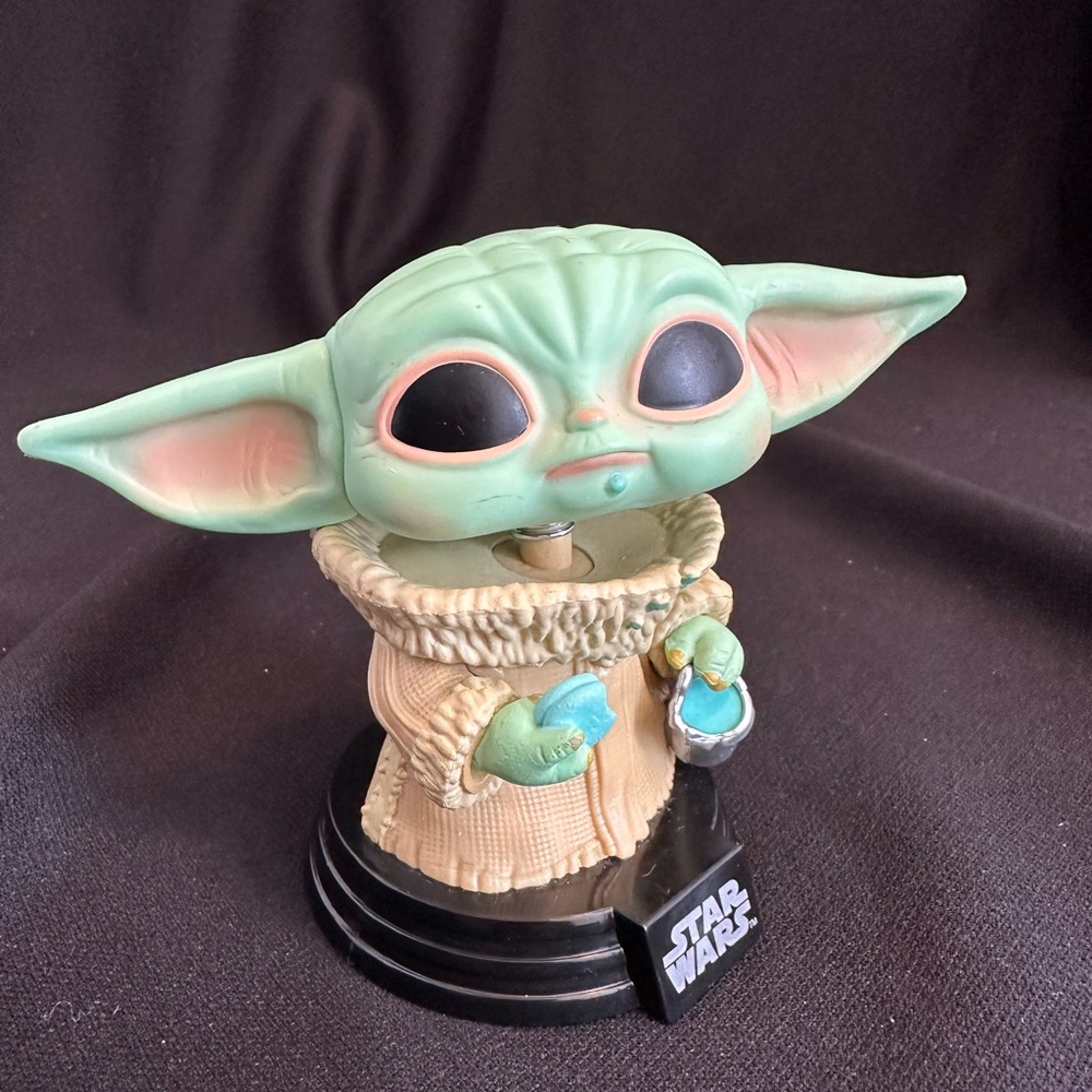 Lucasfilm 2021 Funko Star Wars Grogu Figure in Green, Cookie/Cup Toy